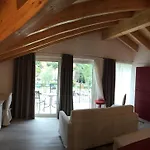 Le Vele Отель Домазо